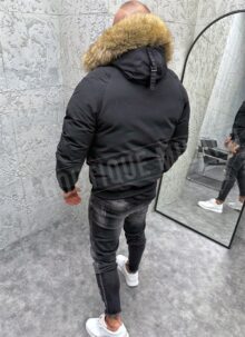 Мъжко късо яке в черен цвят с пух на качулката K9451-1